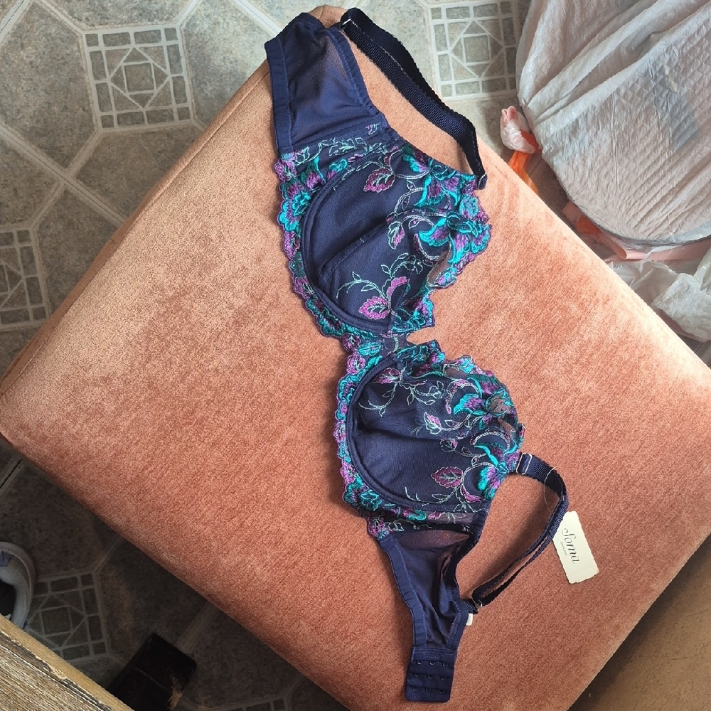 Soma Blue and Green Lace Underwire Bra